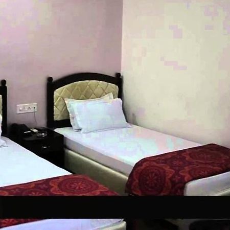 Hotel Gulshan International Calcutta Exteriör bild